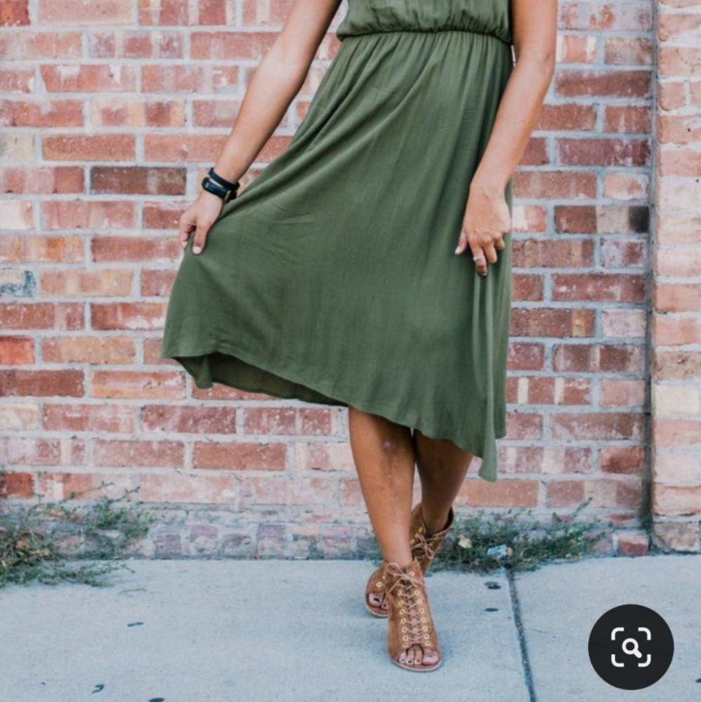 Serene Dress in Olive Green 